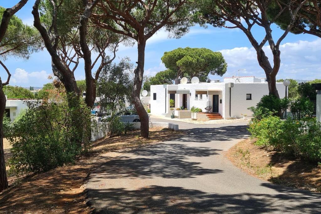 Sunny Villa With Golf Front View Vilamoura Exterior foto